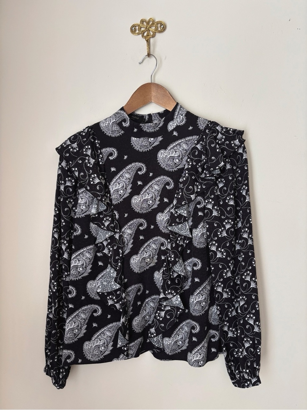 Ted Baker London Black & White Paisley High Neck Ruffle Blouse Sz 1 Small